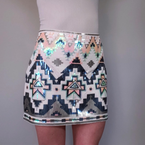 Express Sequined Mini Skirt Tribal Pattern - Picture 2 of 10